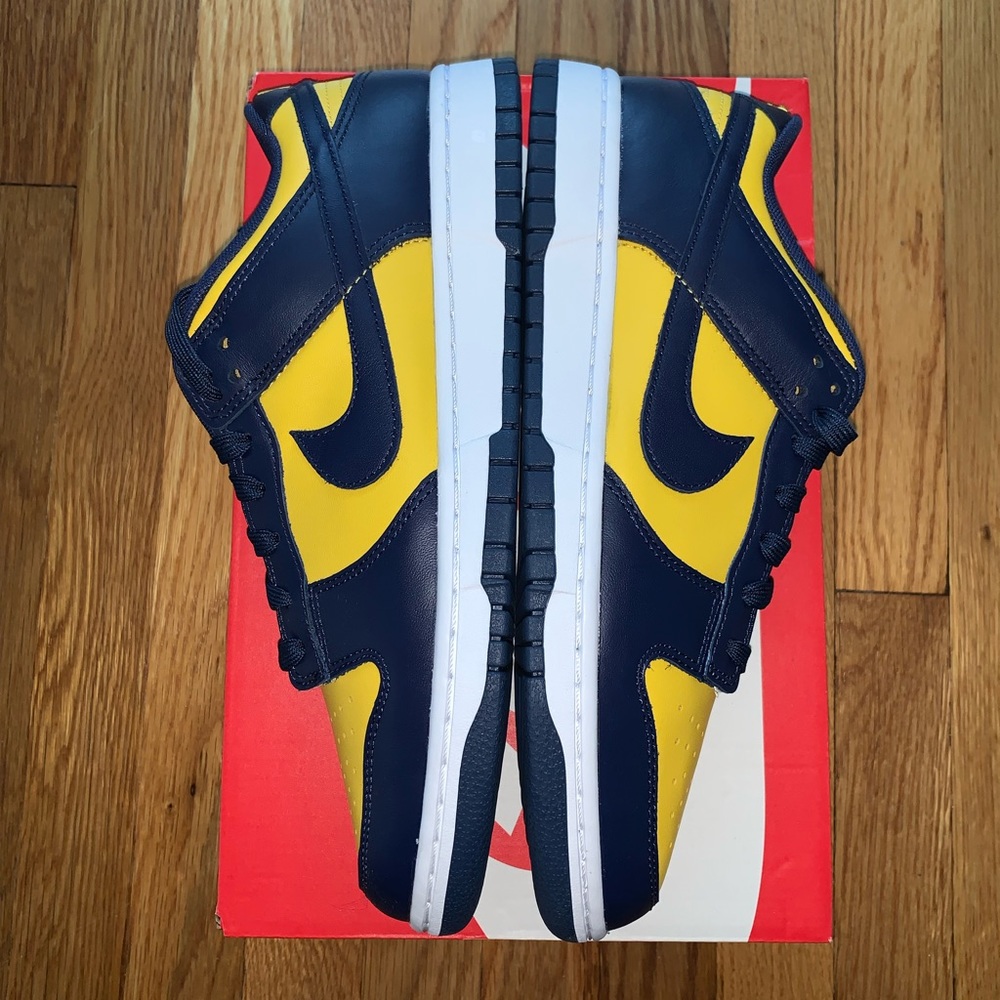 Nike Dunk Low “Michigan”